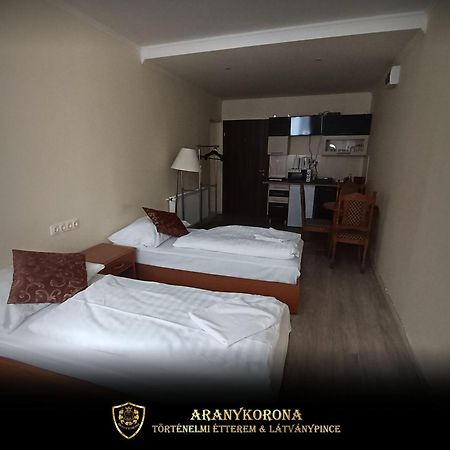 Aranykorona Apartmanhaz Мішкольц Екстер'єр фото