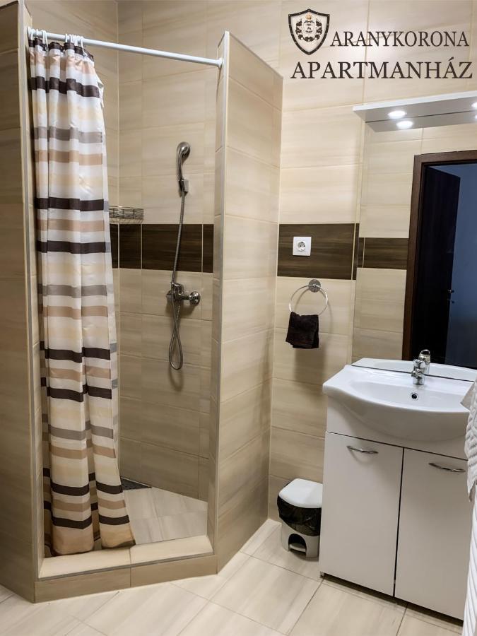 Aranykorona Apartmanhaz Мішкольц Екстер'єр фото