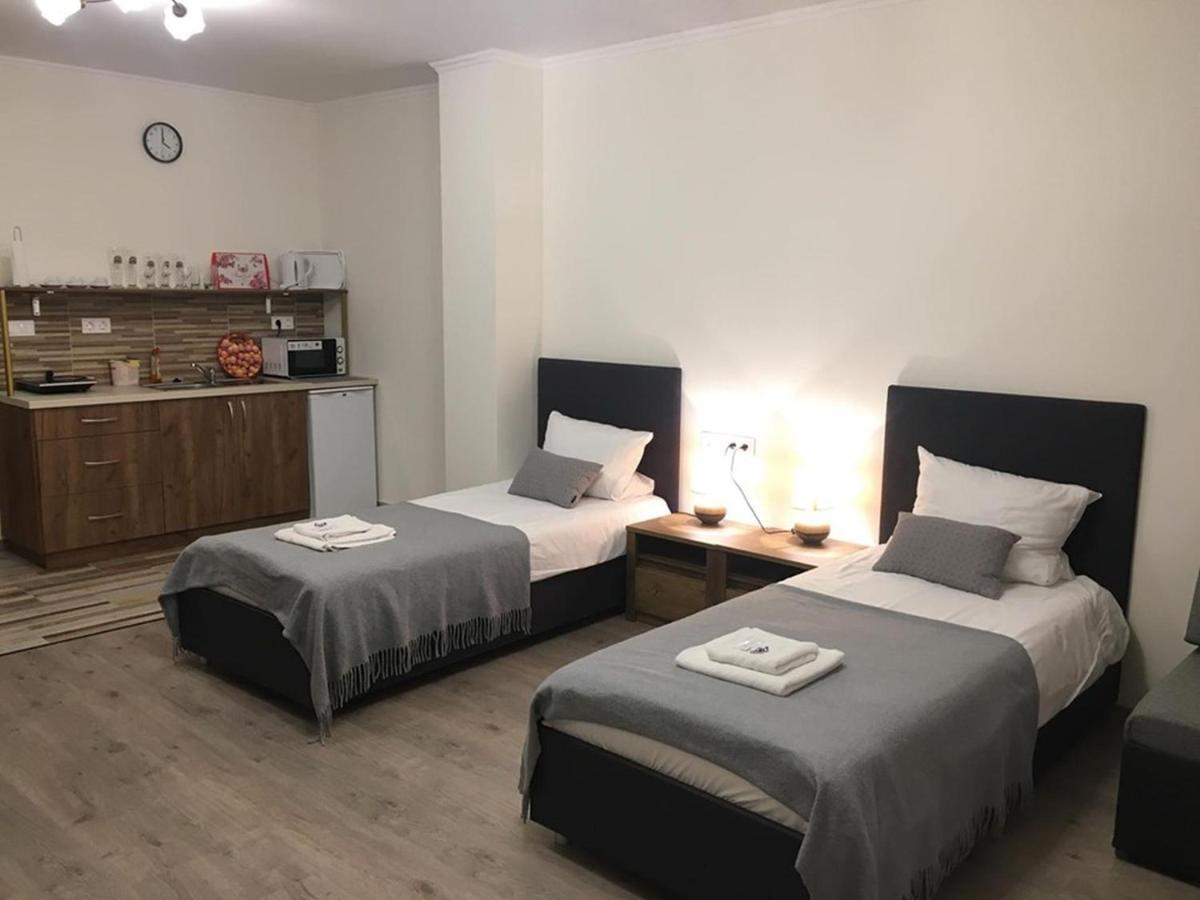 Aranykorona Apartmanhaz Мішкольц Екстер'єр фото