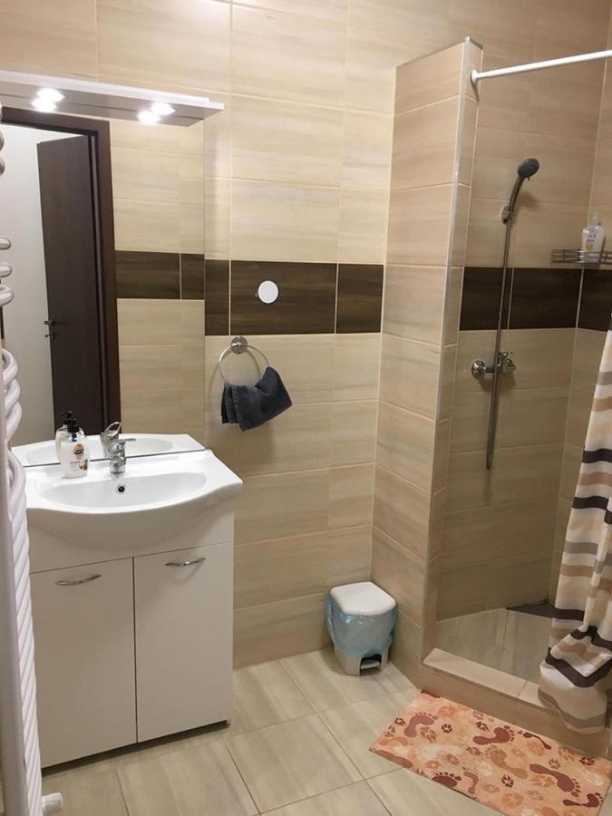 Aranykorona Apartmanhaz Мішкольц Екстер'єр фото
