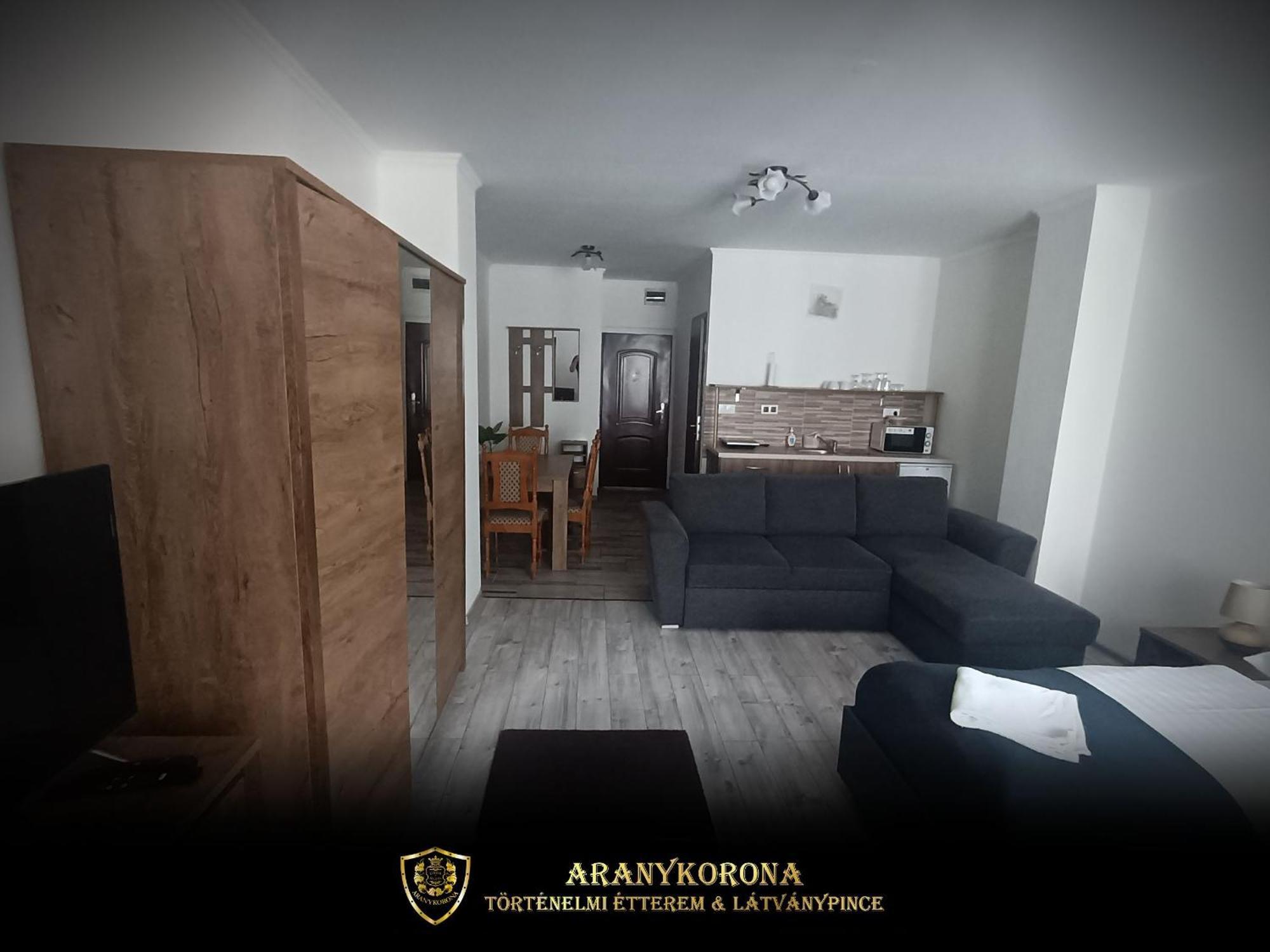 Aranykorona Apartmanhaz Мішкольц Екстер'єр фото