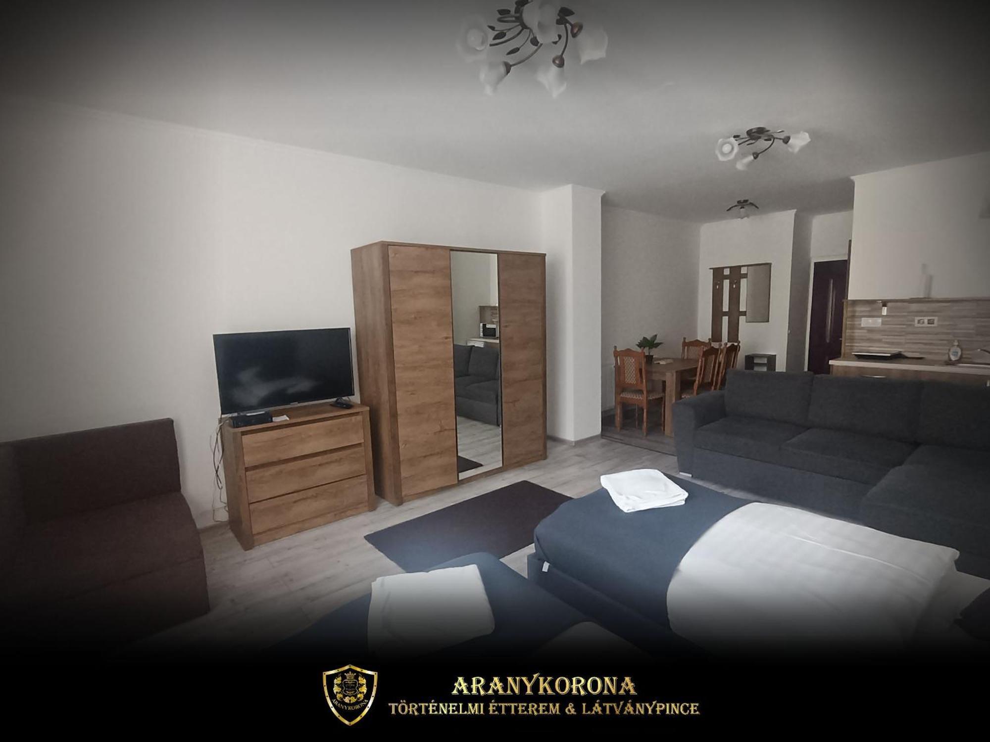 Aranykorona Apartmanhaz Мішкольц Екстер'єр фото